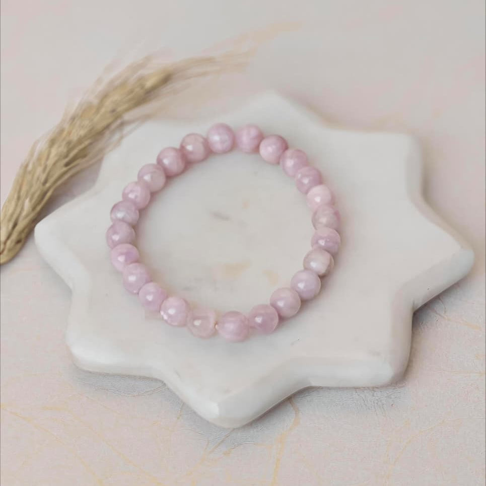 FEMININE HEALING KIT - Kunzite Bracelet, Lip Balm, Rose Quartz Roller, Cleansing Mist & Bath Salts